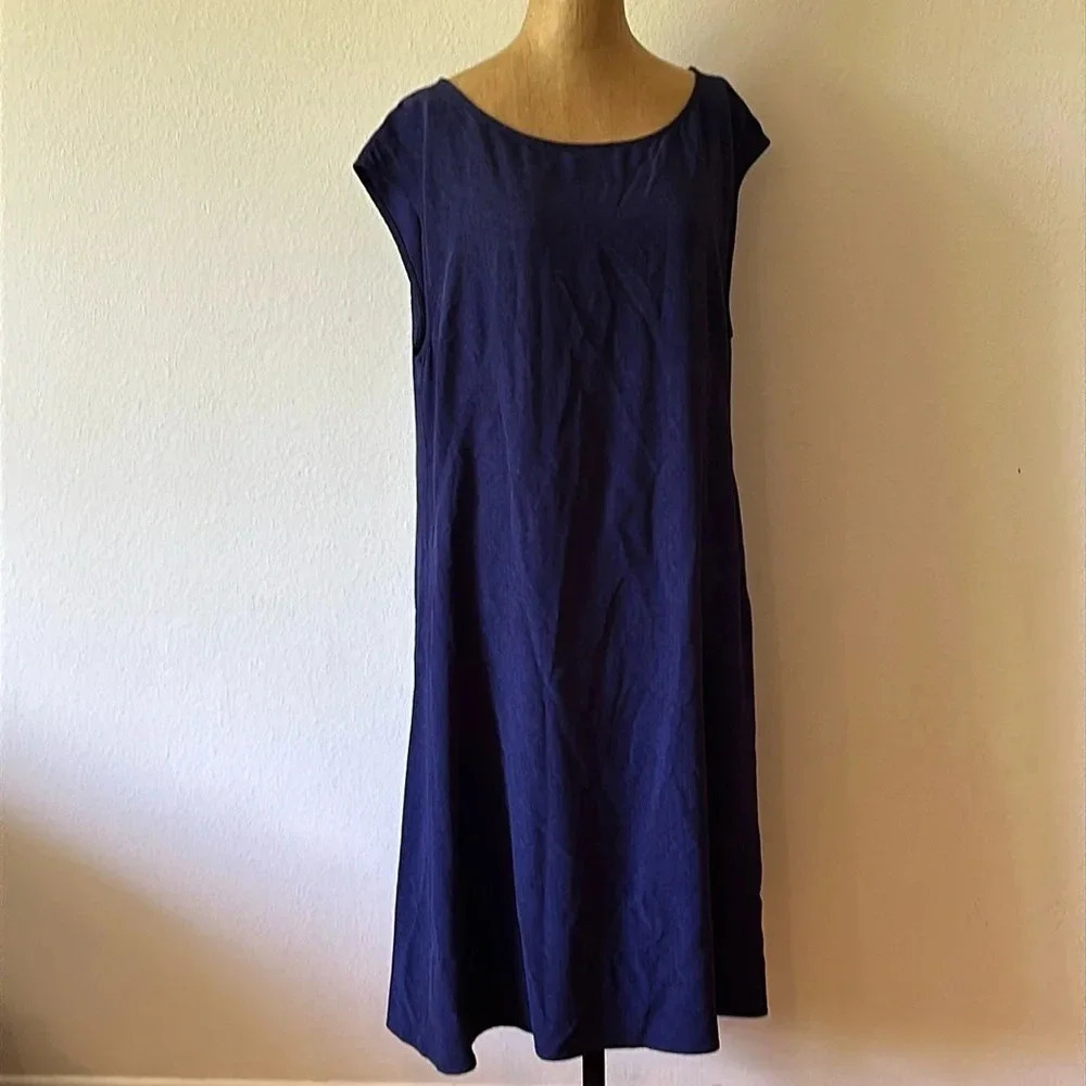 Eileen Fisher M blue tencel rayon dress w/ black pattern great pre owned cond